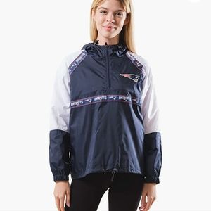 NWT New England Patriots Women's Quarter Zip Windbreaker/ Jacket - Small